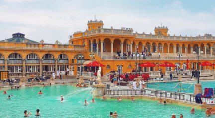 BUDAPEST – Thermal spa / Szechenyi thermal bath