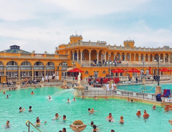 BUDAPEST – Thermal spa / Szechenyi thermal bath